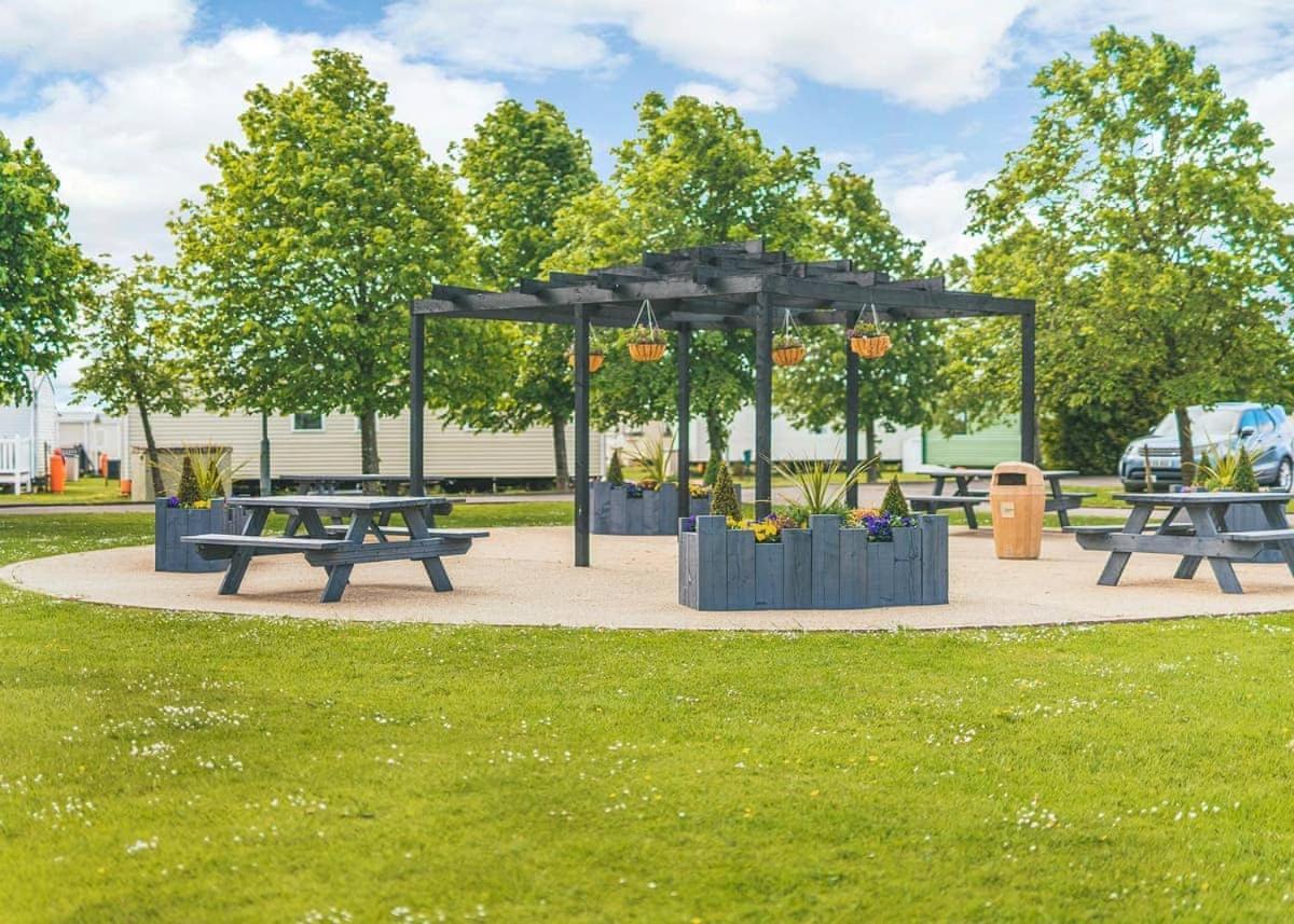 Viewfield Manor Leisure Park Hotel Springside Exterior photo